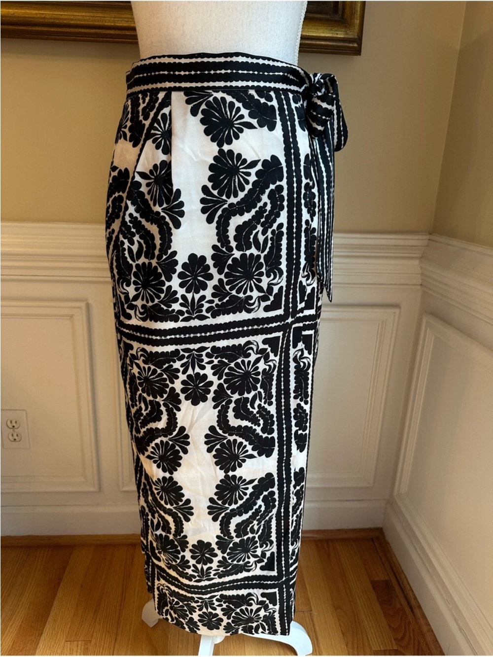 ANTONIO MELANI Black & White Embroidered Wrap Midi Skirt - Picture 3 of 5